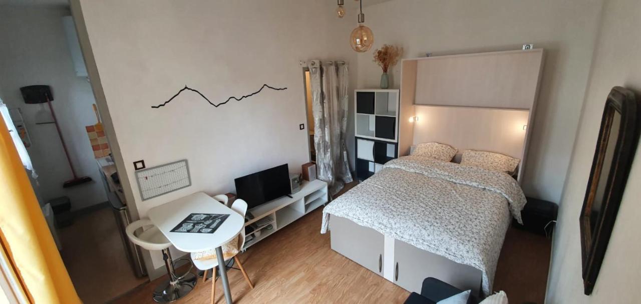 Studio Lumineux Au Centre Ville Bagnères-de-Bigorre Kültér fotó
