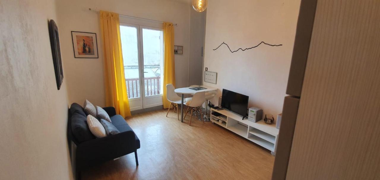 Studio Lumineux Au Centre Ville Bagnères-de-Bigorre Kültér fotó